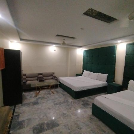 Hotel Crown Plaza, Near Karachi Airport, Darul Sehat Hospital, Dow, Agha Khan And Liaqat Hospital エクステリア 写真