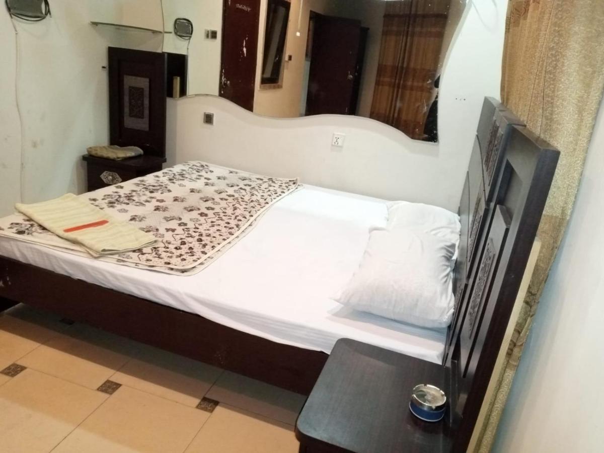 Hotel Crown Plaza, Near Karachi Airport, Darul Sehat Hospital, Dow, Agha Khan And Liaqat Hospital エクステリア 写真