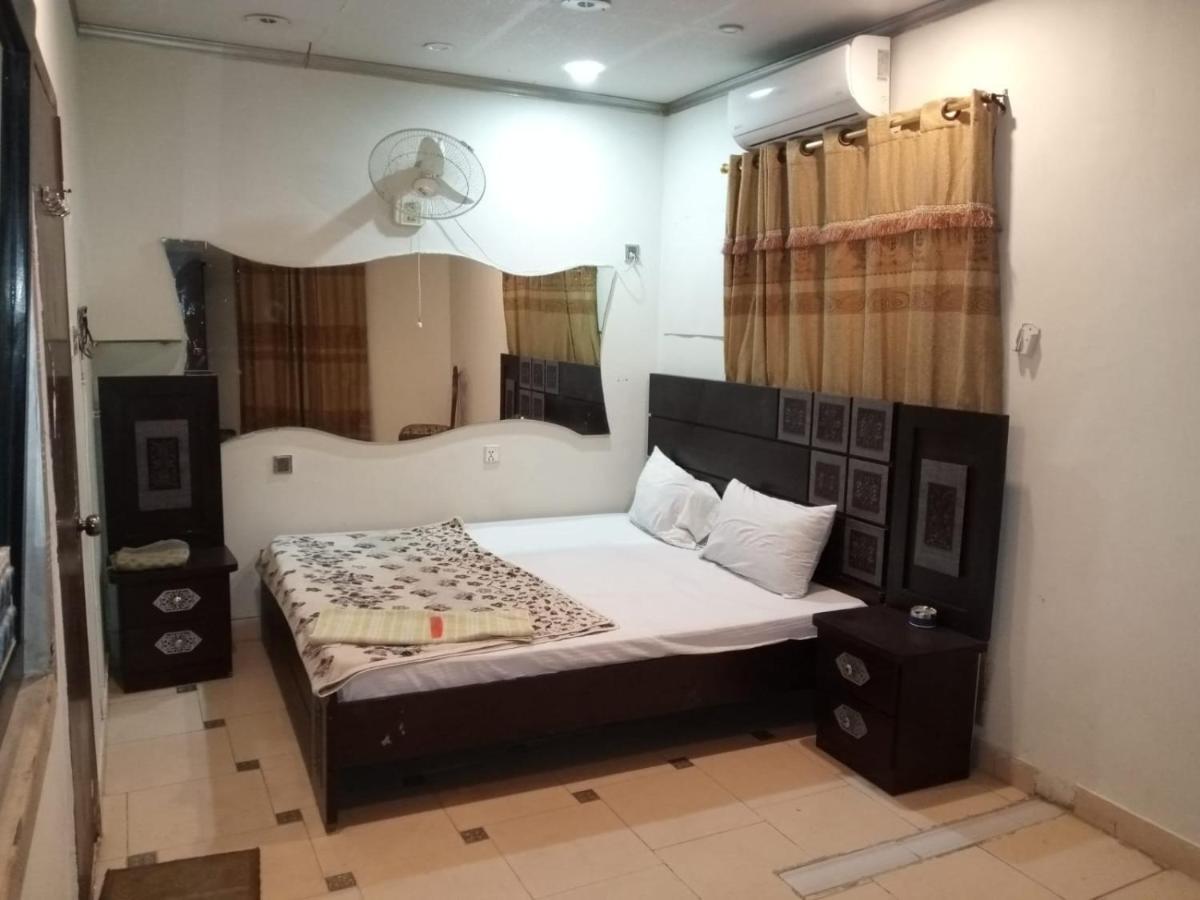Hotel Crown Plaza, Near Karachi Airport, Darul Sehat Hospital, Dow, Agha Khan And Liaqat Hospital エクステリア 写真