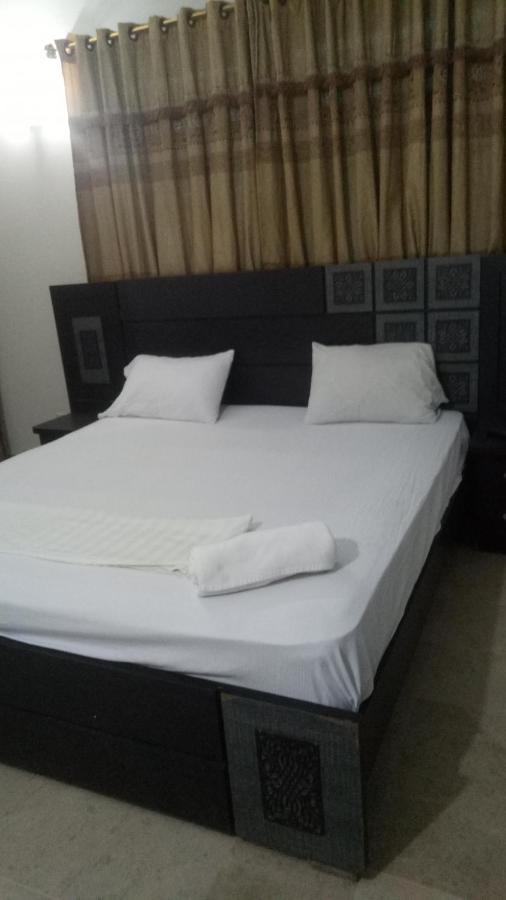Hotel Crown Plaza, Near Karachi Airport, Darul Sehat Hospital, Dow, Agha Khan And Liaqat Hospital エクステリア 写真