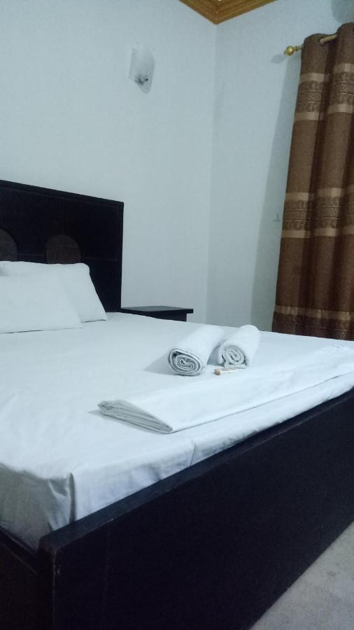 Hotel Crown Plaza, Near Karachi Airport, Darul Sehat Hospital, Dow, Agha Khan And Liaqat Hospital エクステリア 写真