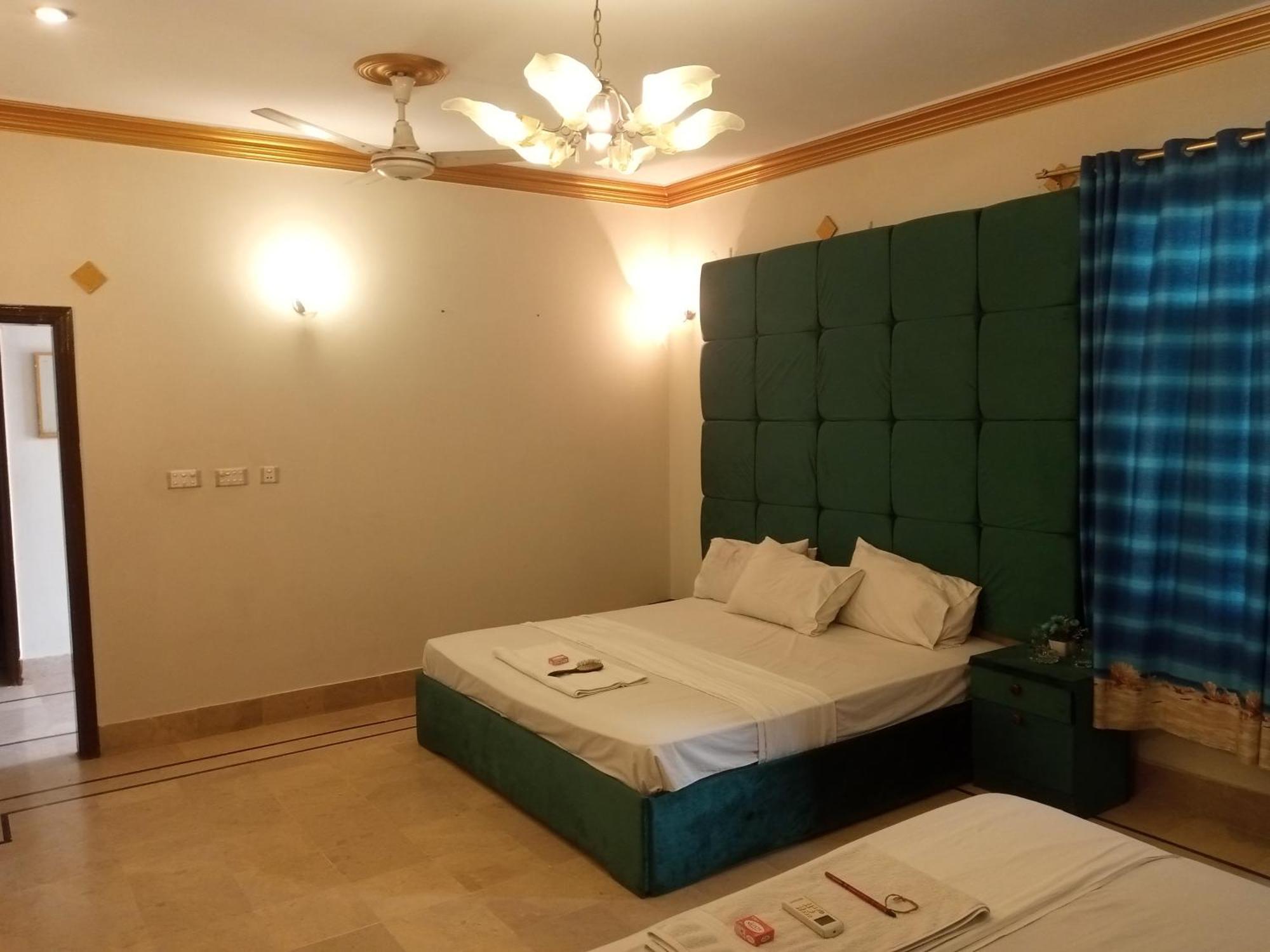Hotel Crown Plaza, Near Karachi Airport, Darul Sehat Hospital, Dow, Agha Khan And Liaqat Hospital エクステリア 写真