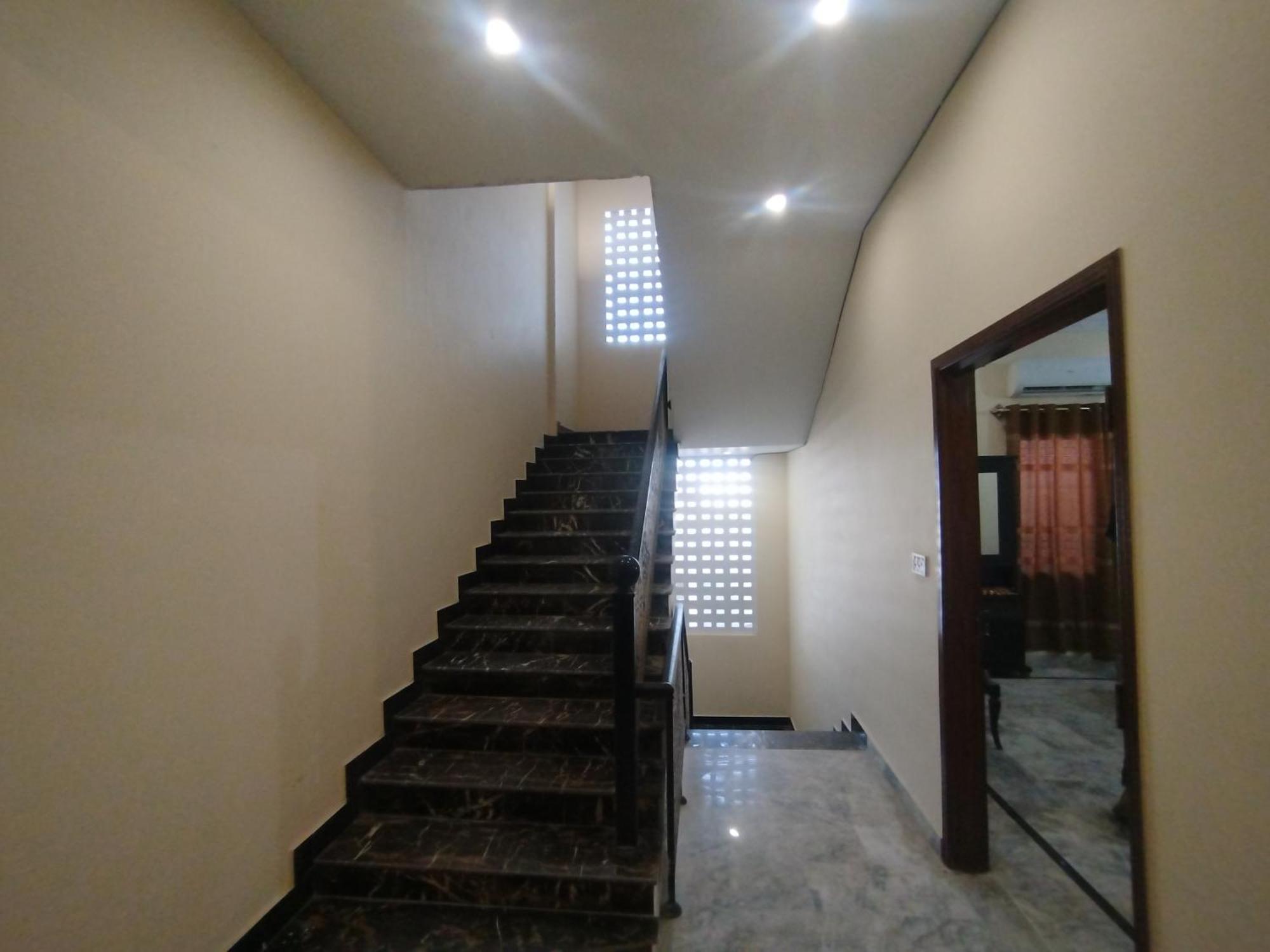 Hotel Crown Plaza, Near Karachi Airport, Darul Sehat Hospital, Dow, Agha Khan And Liaqat Hospital エクステリア 写真