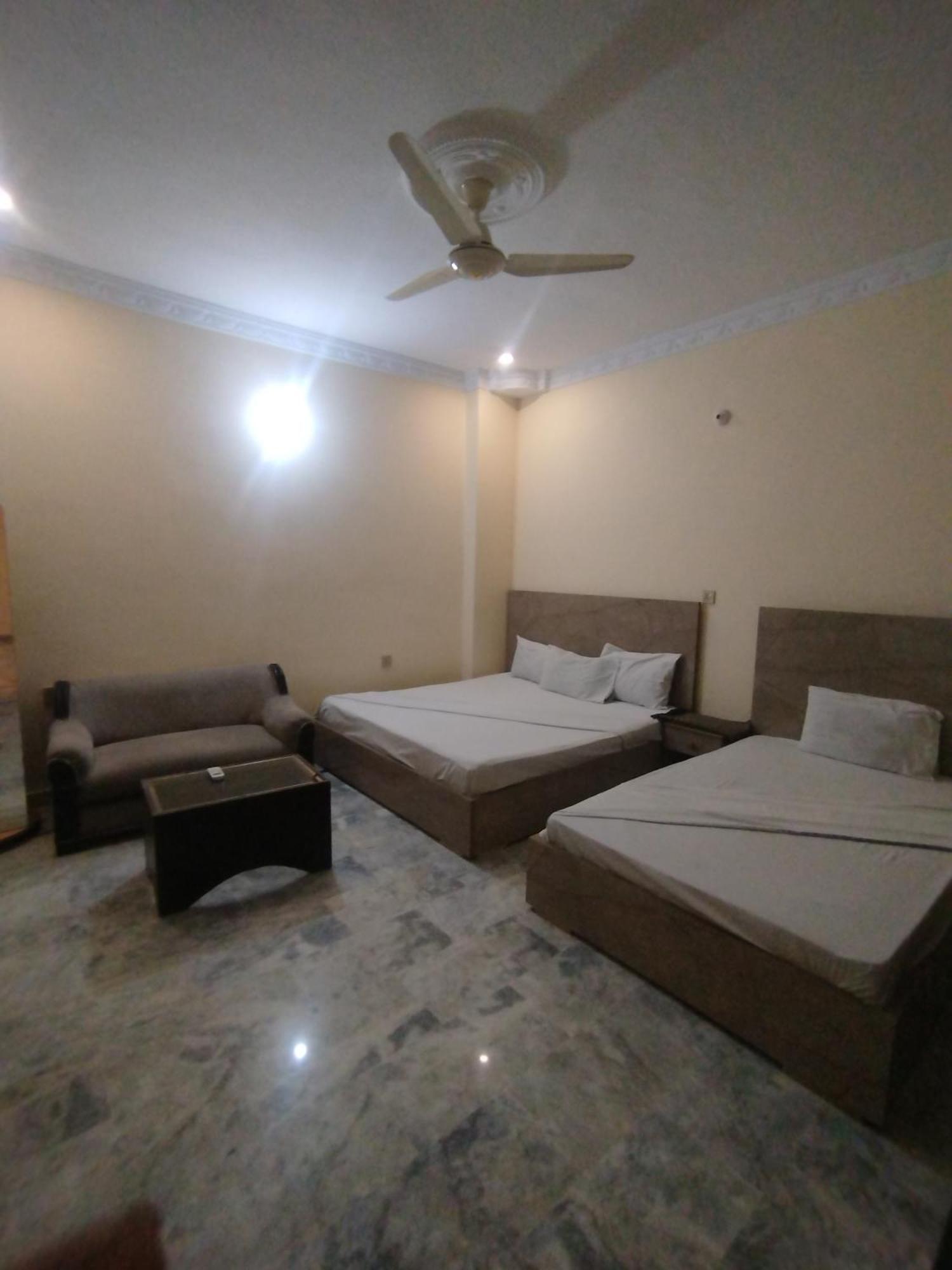 Hotel Crown Plaza, Near Karachi Airport, Darul Sehat Hospital, Dow, Agha Khan And Liaqat Hospital エクステリア 写真