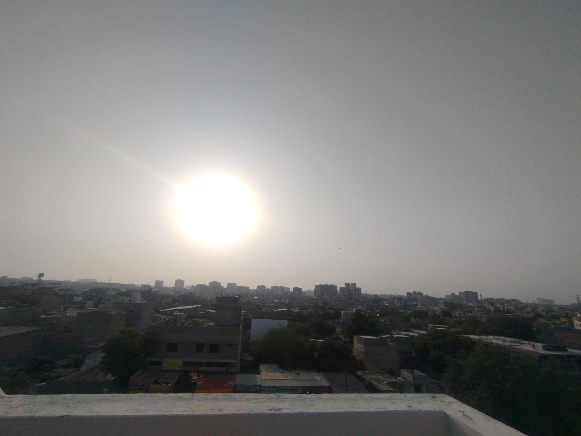 Hotel Crown Plaza, Near Karachi Airport, Darul Sehat Hospital, Dow, Agha Khan And Liaqat Hospital エクステリア 写真